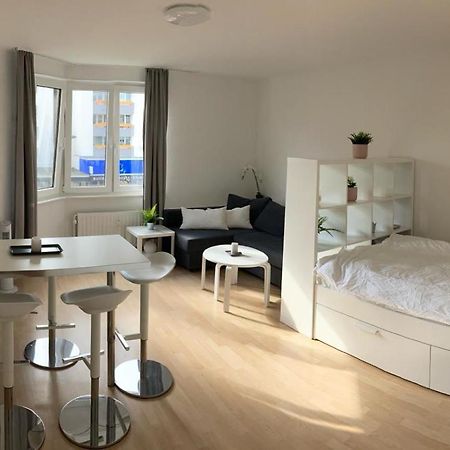 Bonbon Nerstr Vollstaendig Eingerichtetes Apartment Mit Parkplatz Cologne Extérieur photo