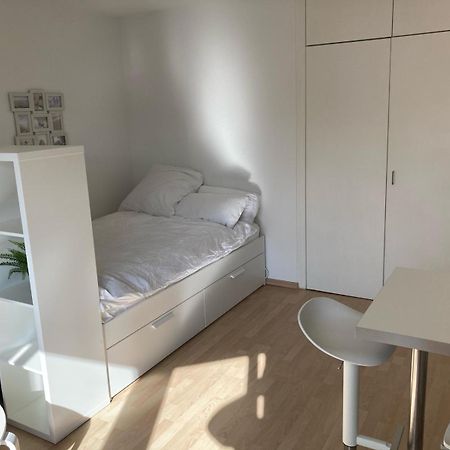 Bonbon Nerstr Vollstaendig Eingerichtetes Apartment Mit Parkplatz Cologne Extérieur photo