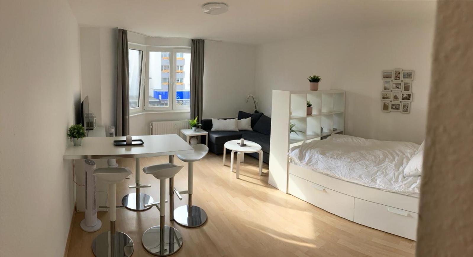 Bonbon Nerstr Vollstaendig Eingerichtetes Apartment Mit Parkplatz Cologne Extérieur photo
