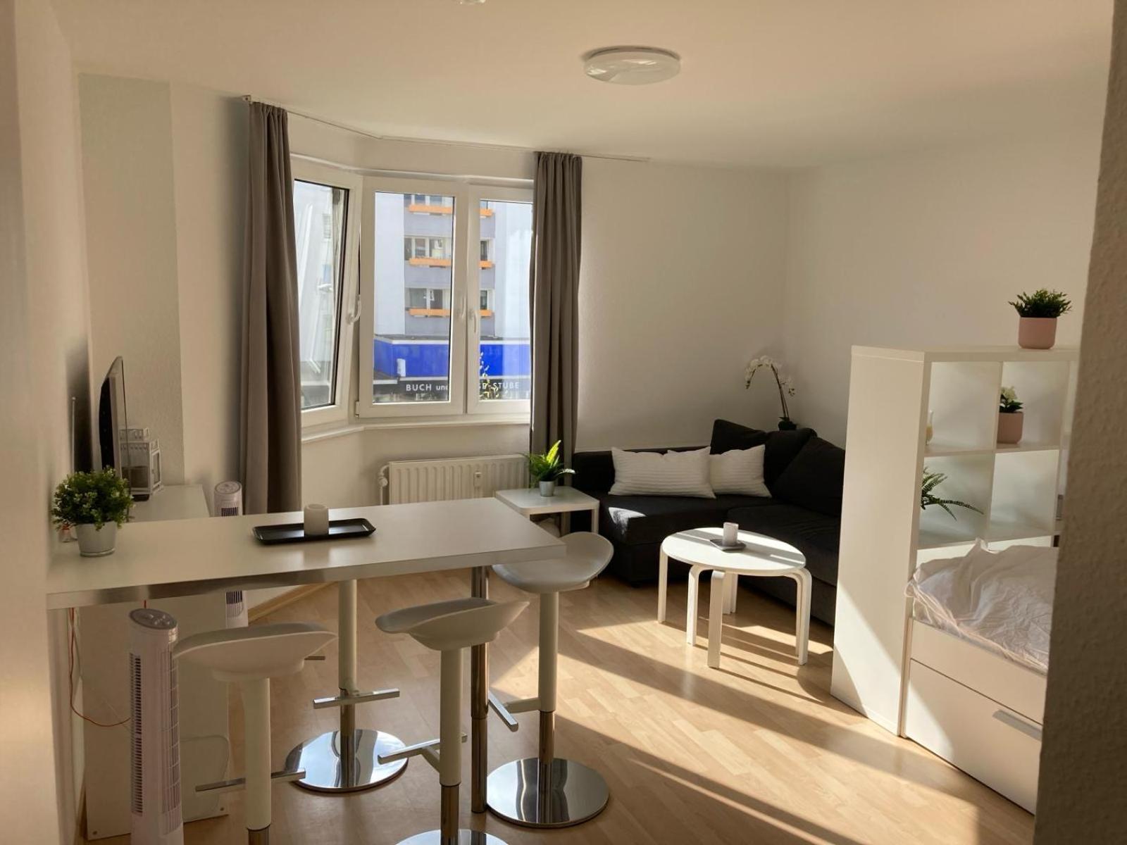 Bonbon Nerstr Vollstaendig Eingerichtetes Apartment Mit Parkplatz Cologne Extérieur photo