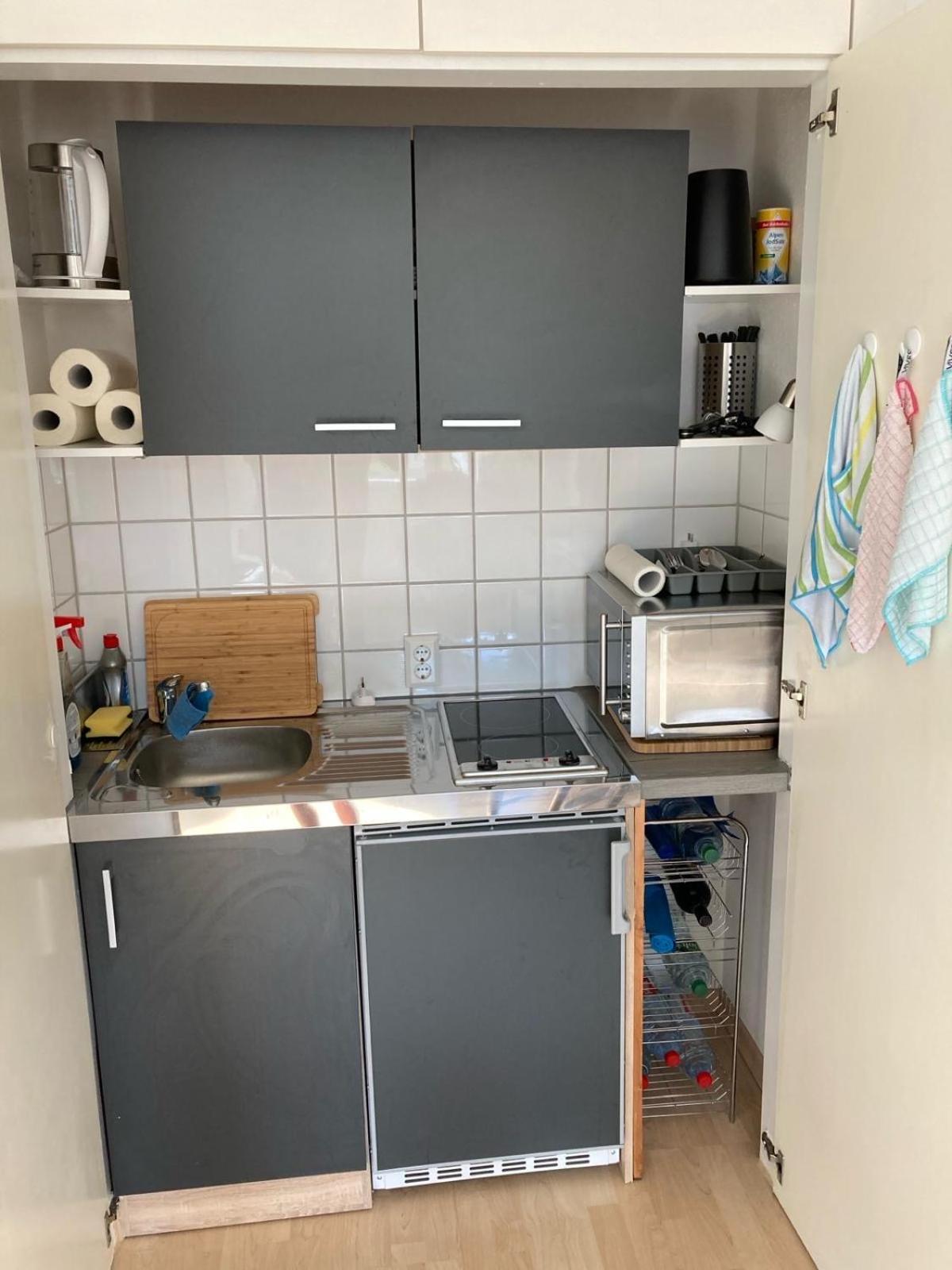 Bonbon Nerstr Vollstaendig Eingerichtetes Apartment Mit Parkplatz Cologne Extérieur photo